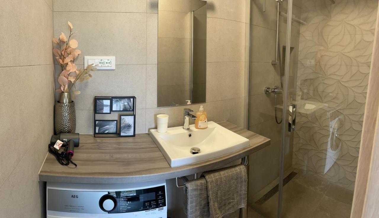 Sandra Apartments Makarska Ngoại thất bức ảnh
