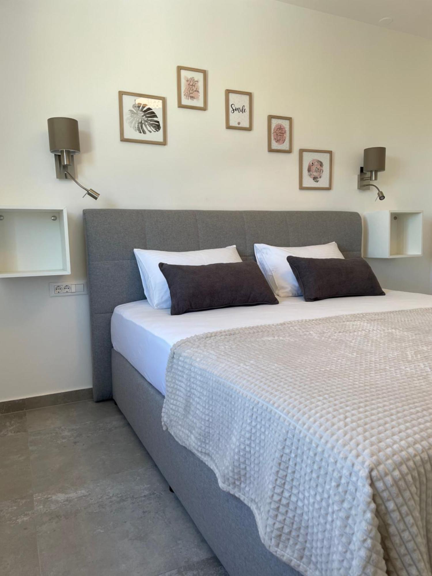 Sandra Apartments Makarska Ngoại thất bức ảnh